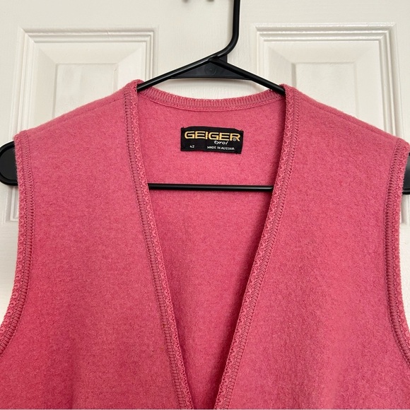 Vintage Geiger Vest Pink 100% Boiled Wool Austria Size 42 or U.S. Size Small - Picture 7 of 16